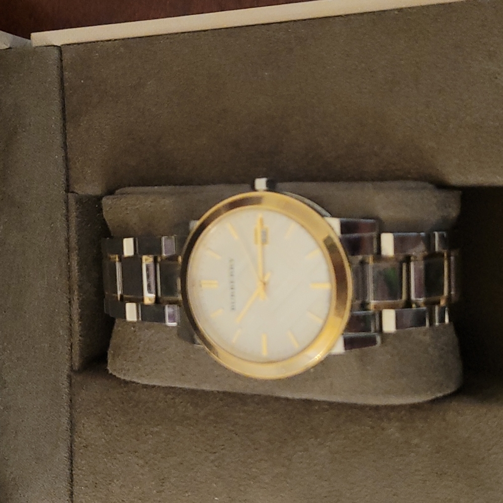 Burberry woman watch